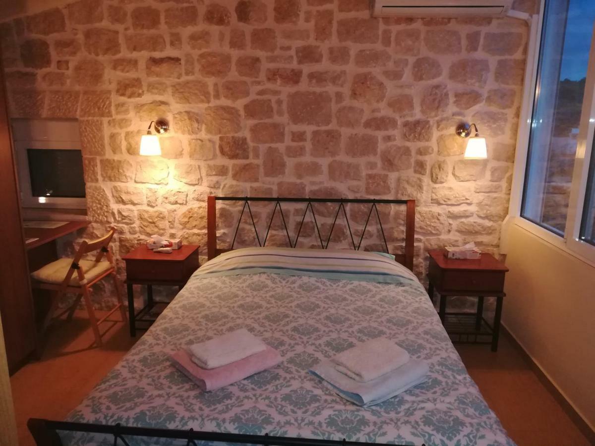 Stone House In Olive Grove Villa Tolo Exterior photo